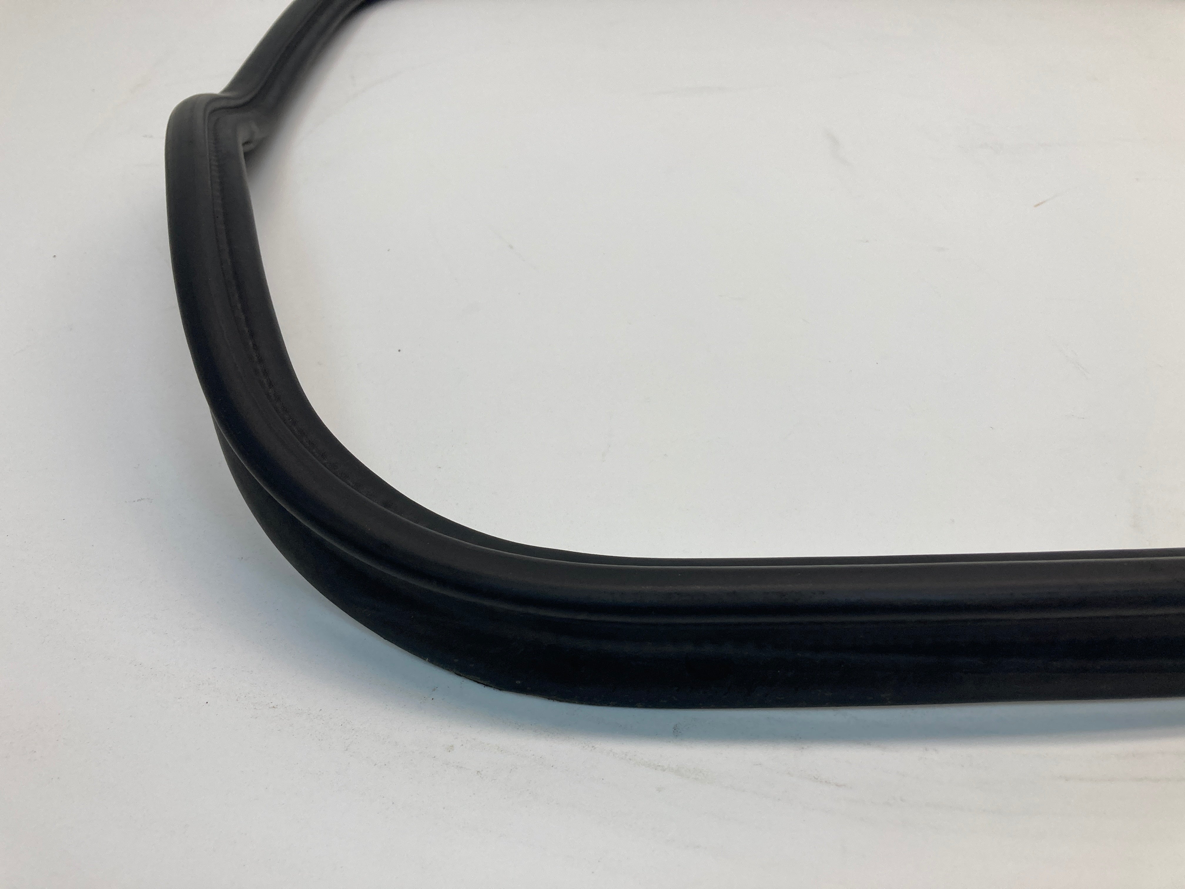 Mini Cooper, Mini Cooper 5 Door Hatch Trunk Lid Seal 51767379602 F55