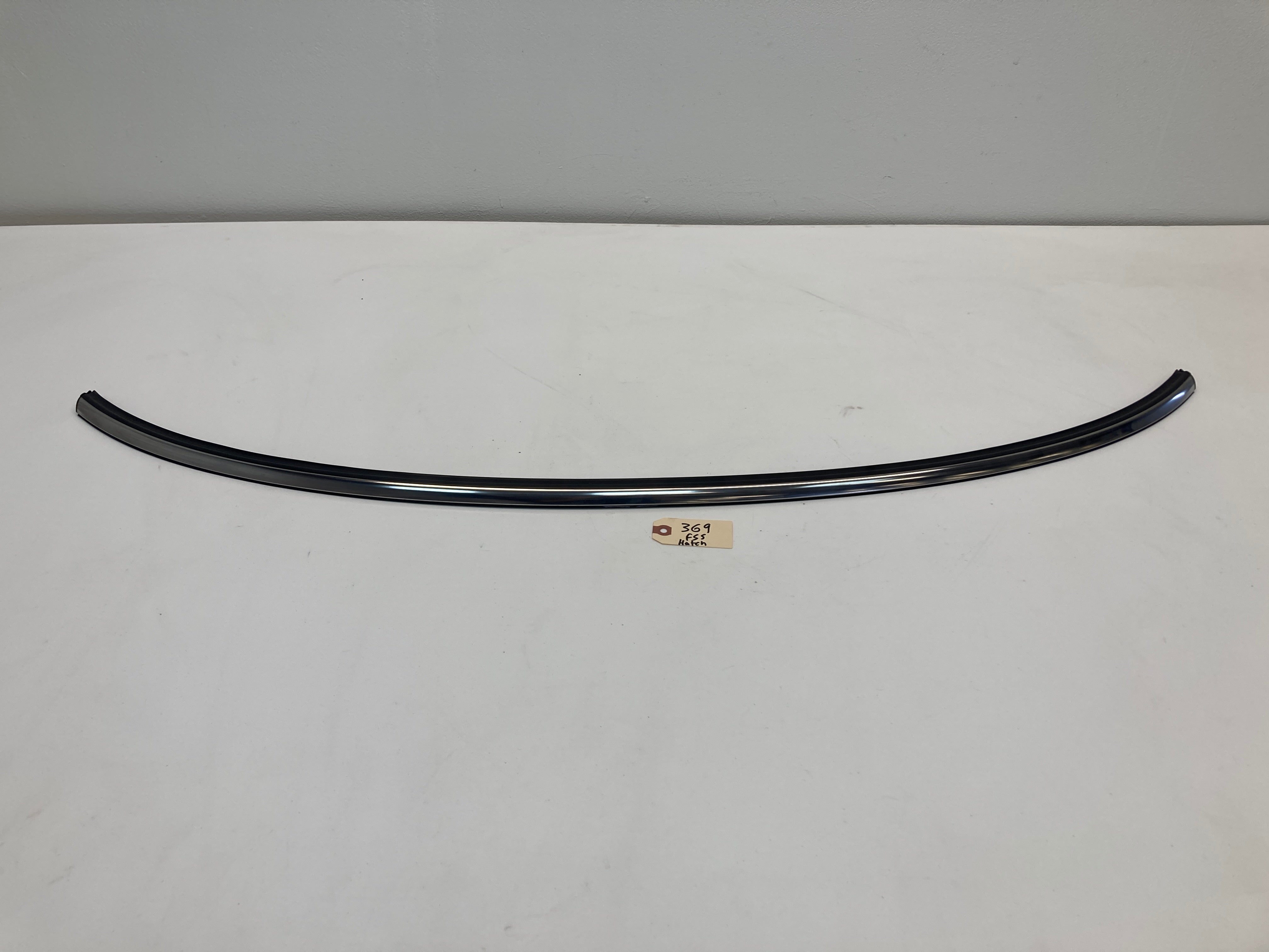 Mini Cooper, Mini Cooper 5 Door Hatch Trunk Lid Trim Strip 51137328385 F55