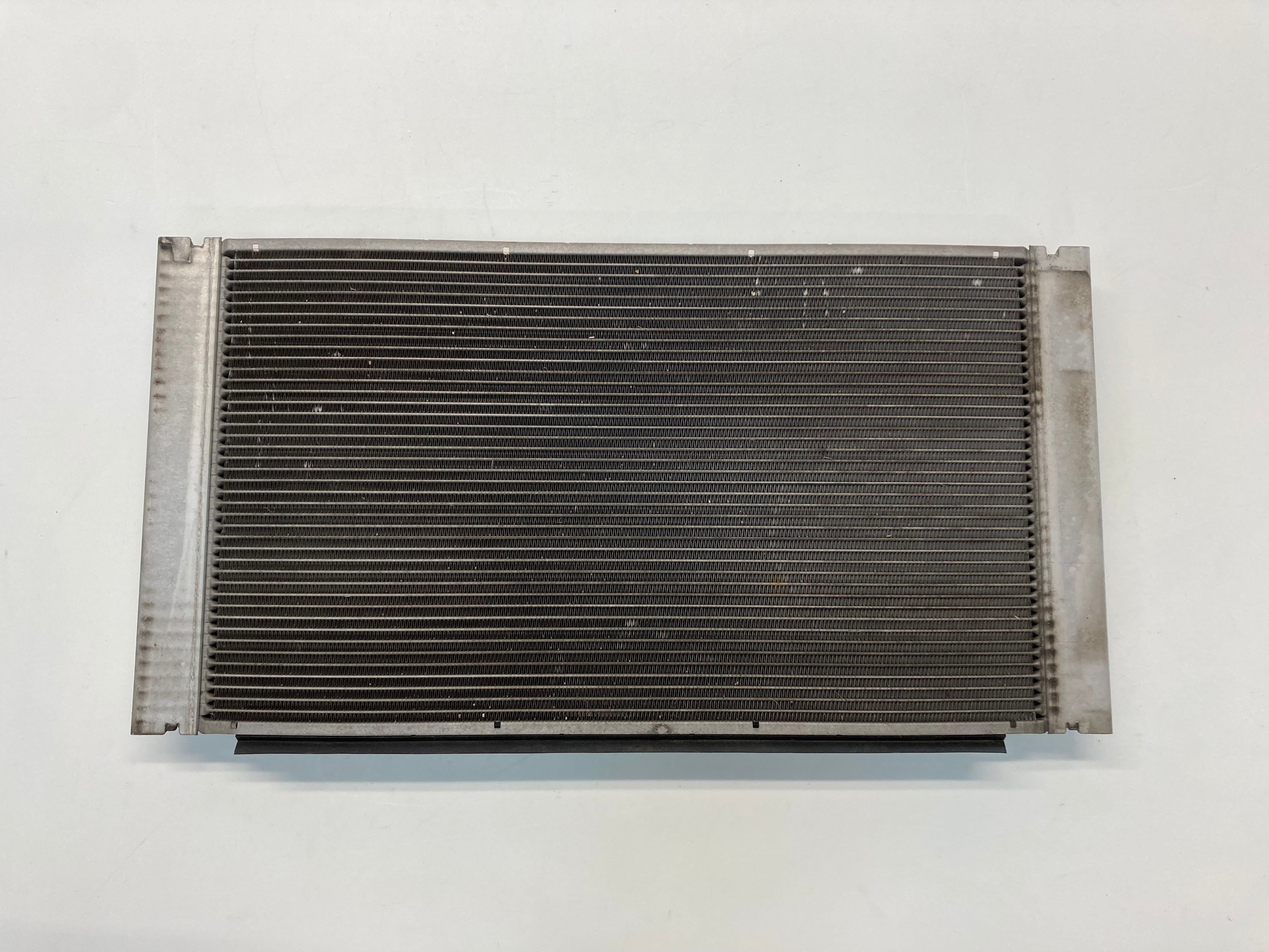 Mini Cooper, Mini Cooper S JCW Radiator Manual Trans OEM 17112751275 07-16 R5x R6x